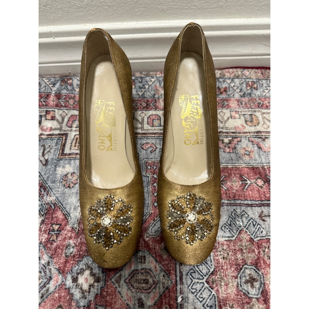 Salvatore Ferragamo Gold Beaded Flower Heels Pumps Shoes Size 6.5 AA